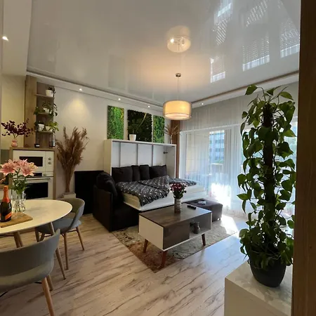 Cozy Close To The Center